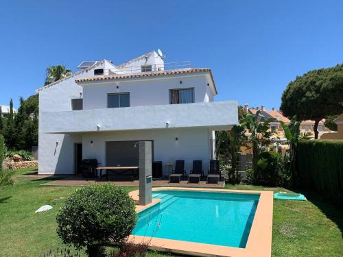 Sitio de Calahonda Casa | Villa Serena near the beach