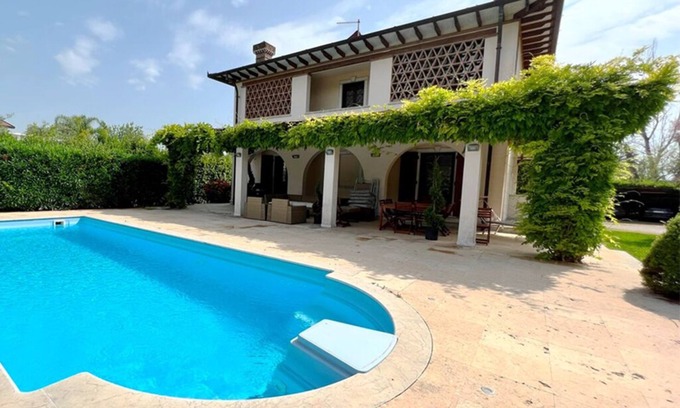Forte dei Marmi Villa | VILLA SERENATA WITH SWIMMING POOL ⭐⭐⭐⭐⭐ FORTE DEI MARMI