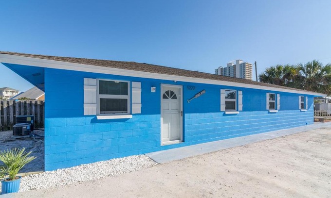 Biltmore Beach Casa | Villa Serenity, Pet Friendly