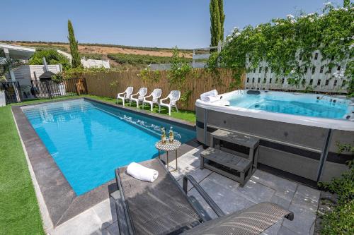 Migdal Apartamento | Villa siena - וילה מהממת עם בריכה פרטית מול הכנרת