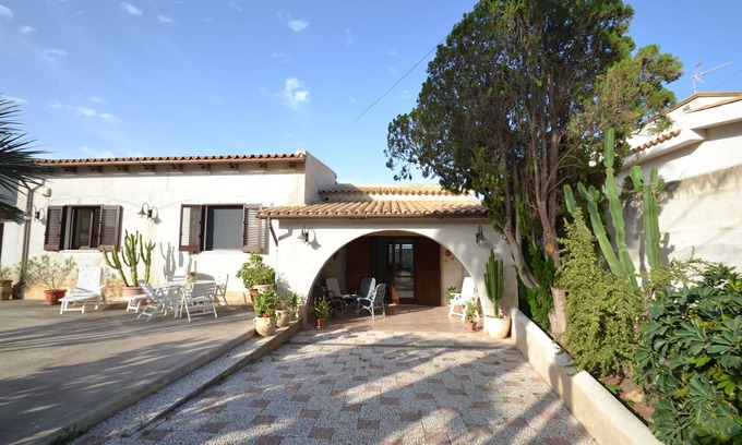 Mazara del Vallo Villa | Villa Silvana un oasis de relajación cerca del mar.