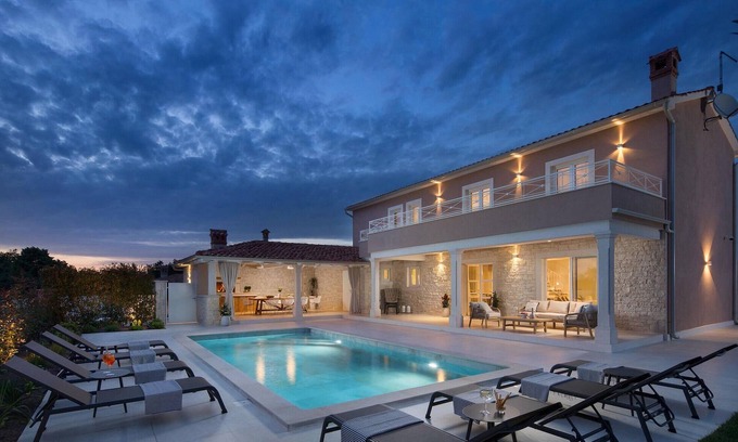 Debeljuhi Casa | Villa Simona Residence