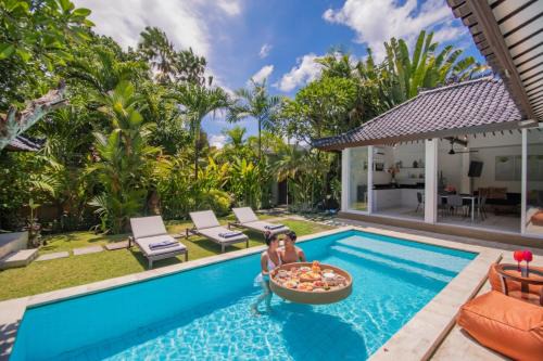 Sunset Road Villa | Villa Sitara, Sitara Villa Group