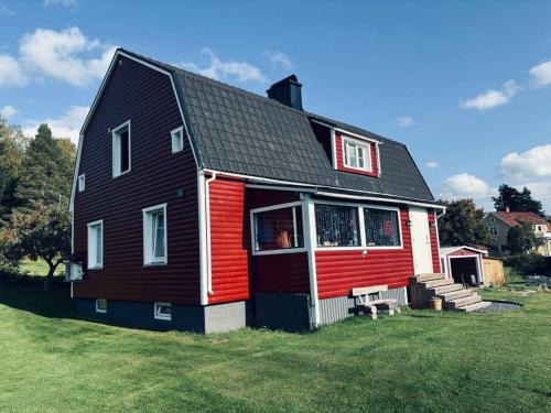 Svarta Casa | Villa Skogsfred