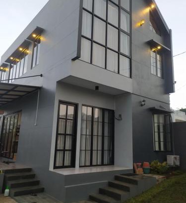 Jambu Luwuk Cabina | Villa Sky Garden