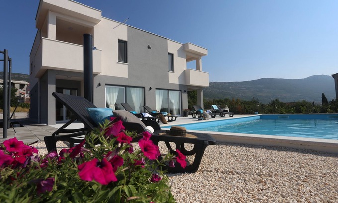 Rudine Villa | Piscina climatizada Villa Sky