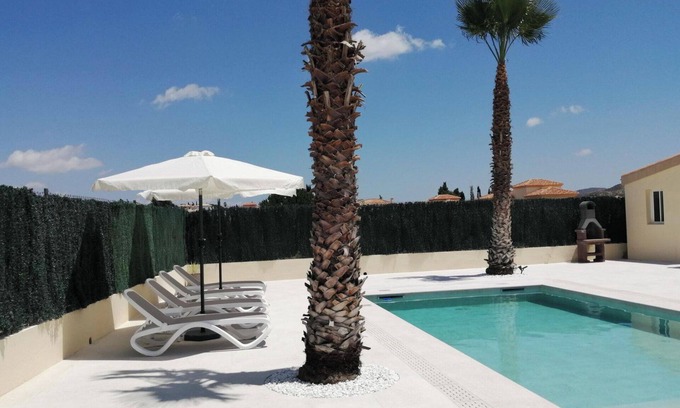 Arboleas Villa | Villa Los Castos, Immaculate 2-Bed Villa, Arboleas