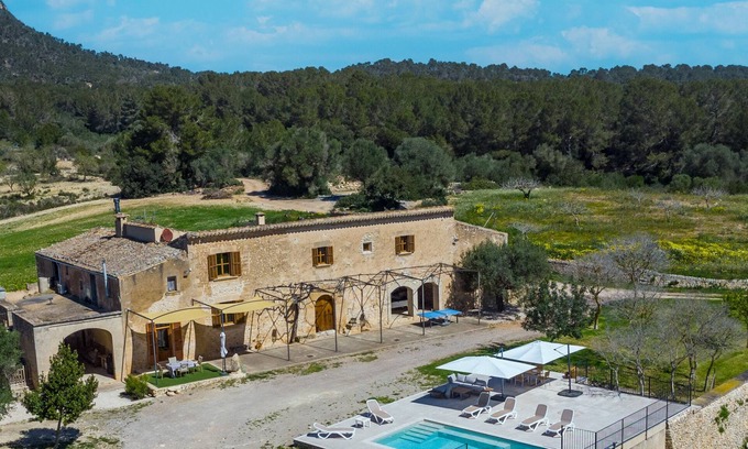 Son Antem Chalet De Esquí | Villa Son Pons con especial carácter mallorquín y vistas impresionantes