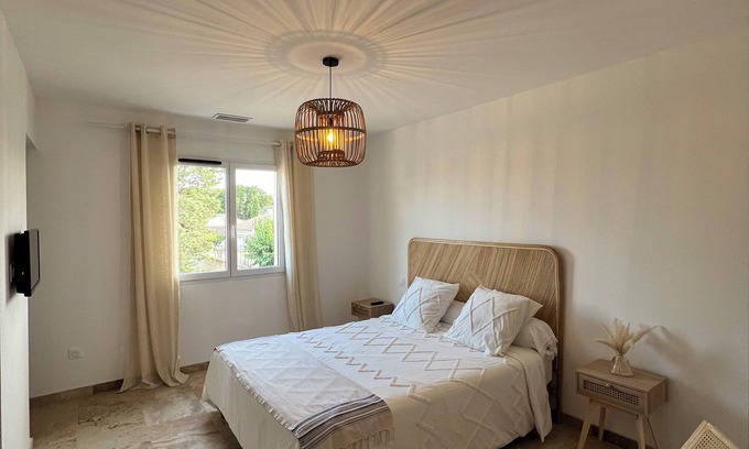 Morieres-les-Avignon Villa | Villa Sous l'Olivier de Provence. Moderna, familiar y cerca de Aviñón.