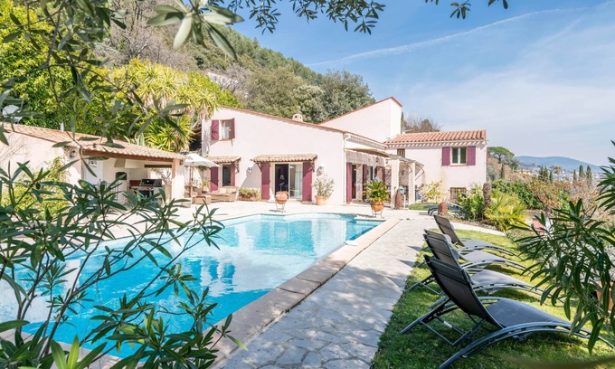 Speracedes Casa | Villa Spéracèdes - The French classic