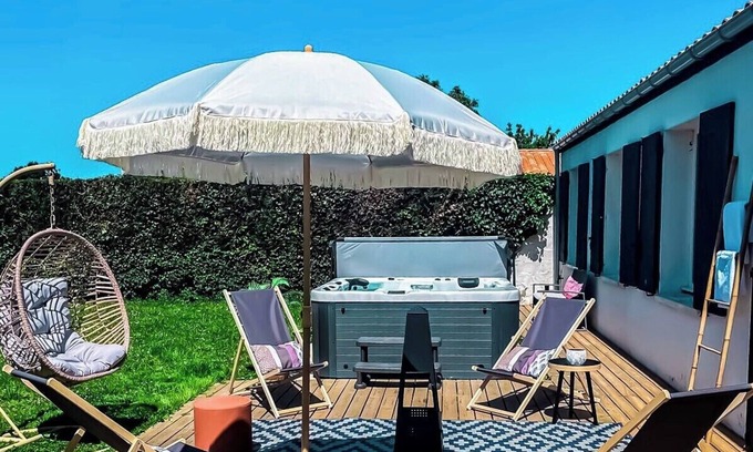 Puilboreau Casa | Villa spa rochelaise: Relaxation with Jacuzzi and Brasero