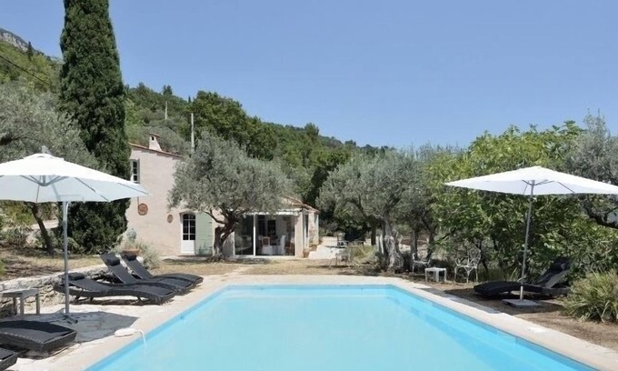 Bargemon Villa | Villa espaciosa y auténtico sur-frente a la piscina y terrazas
