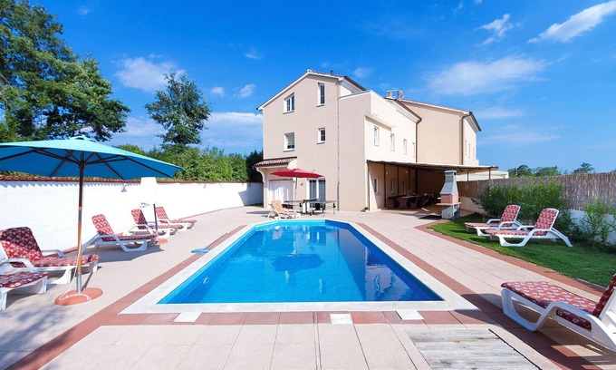 Cere Casa | Villa Spacious (V0271-K1) - Zminj