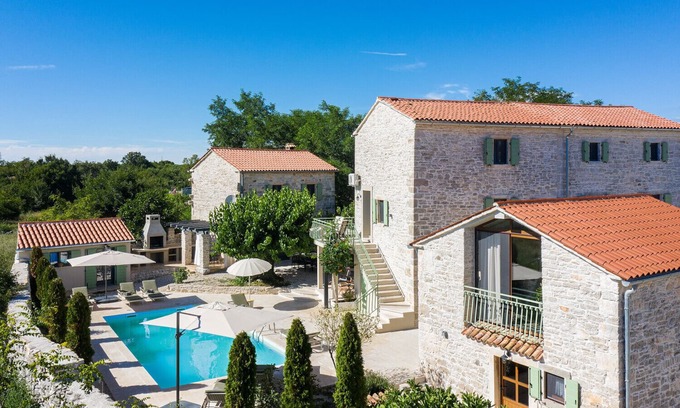 Bale Villa | Villa Stanza Campitelli for up to 21 people in Central Istria with private pool and pet friendly