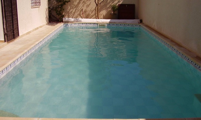 Soliman Villa | Villa + estudio con piscina, frente al mar, a 12 personas, a 35 kilómetros de Túnez