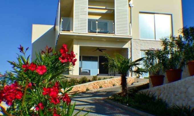 Susica Apartamento | Villa Summer Dreams - un oasis de peacful en Murter - ideal para grupos familiares y
