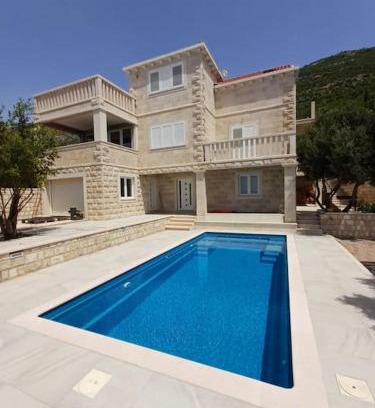 Popovici Villa | Villa Sunrise