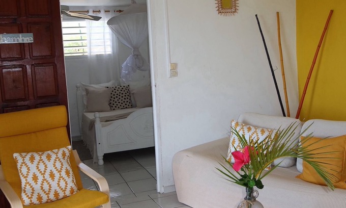 Rifflet Apartamento | Apartamento en una magnífica villa en Deshaies, Guadalupe con vistas al mar