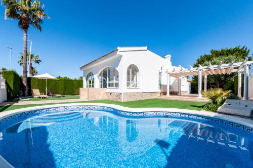 Quesada Villa | Villa Sunset