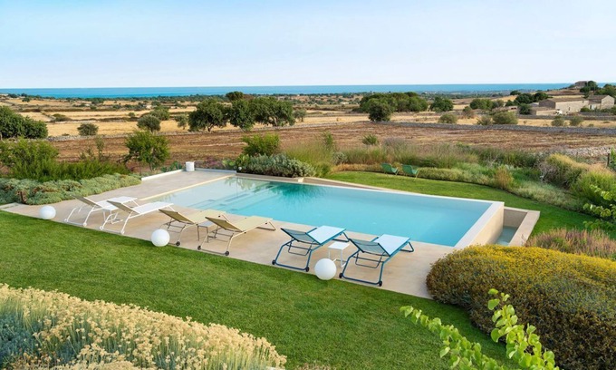 Modica Villa | Villa Suprema - Cuatro Habitaciones Villa, Capacidad 8