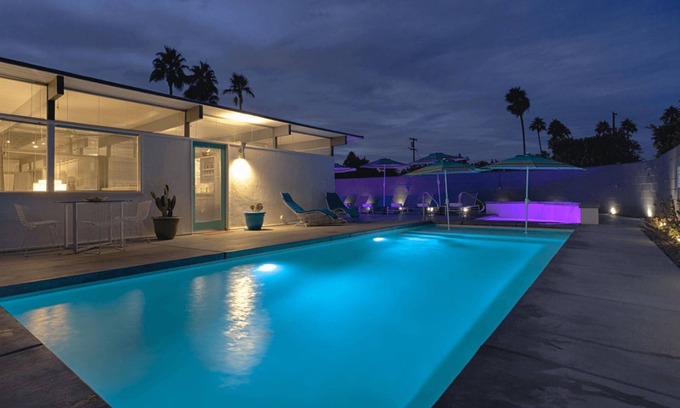 Uptown Design District Casa | Villa Taylor