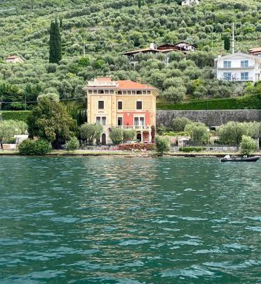 Magugnago Casa | Villa Torre - Atmosfera Romantica