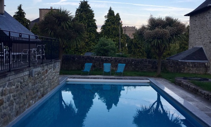 Dinan Cama Y Desayuno | Villa Tourelle