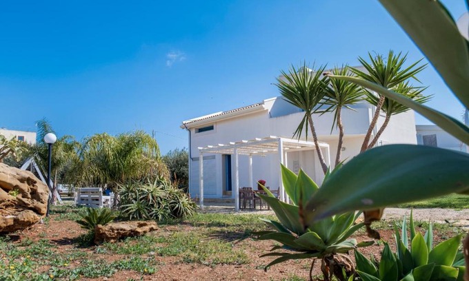 Noto Casa | Villa Tra Mare e Ulivi