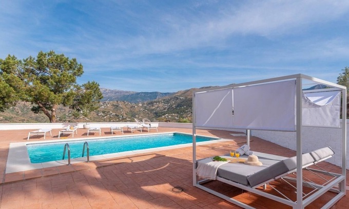 Cómpeta Villa | Villa Tres Flores Cómpeta by Ruralidays