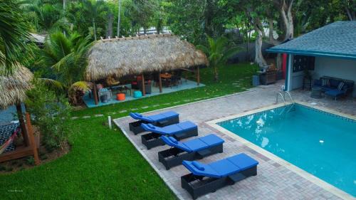 North Miami Villa | Villa Tropical - Your private Miami Resort with a heated pool