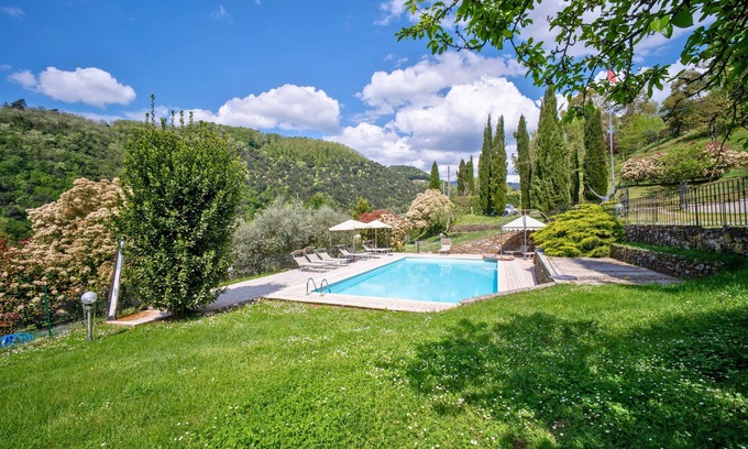 Pescaglia Villa | Hermosa Villa -Toscana Lucca con piscina sólo para el suyo uso privado