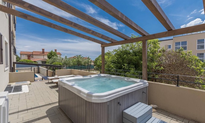 Premantura Villa | Villa Undina, Villa fur 26 Personnen, mit Pool, Whirpool und Sauna
