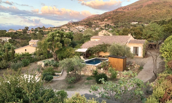 Cuttoli-Corticchiato Villa | Villa hasta 6 personas. 1800m2 ajardinada (15 Ajaccio y Porticcio playas)