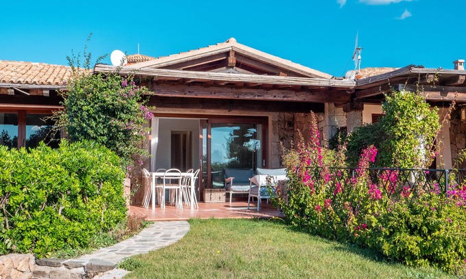 Puntaldia Casa | Villa Valentina 250m From The Beach, Puntaldia, Italy