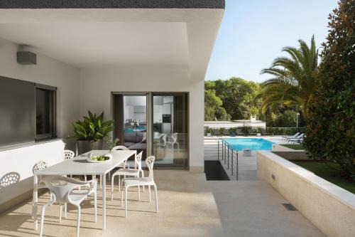 Borik Apartamento | Villa Valsavia-apartment Borik with pool and SPA