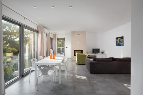 Borik Apartamento | Villa Valsavia-apartment Monsena with pool and SPA