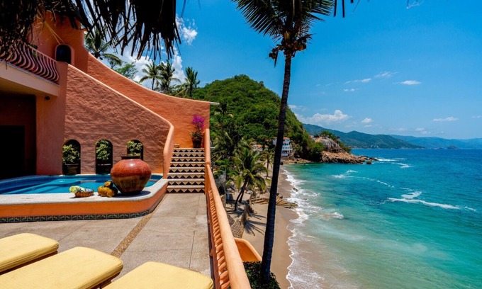 Zona sur Villa | Villa Ventura 5 Star Luxury,Fully Staffed,Private Pool,Private Beach