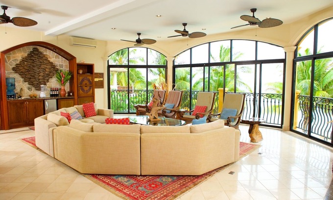 Sittee River Village Villa | Villa Verano 4 BR frente a la playa, Villa de lujo perfecto para grupos