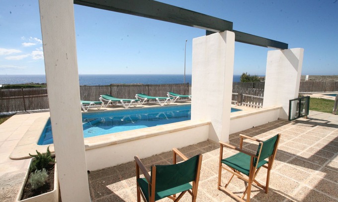 Cales Piques Villa | Villa en primera línea con piscina privada, AC, vistas al mar con WiFi Gratis