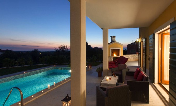 Vilanija Villa | VILLA VIKTORIA, VILLAS en VILANIJA - UMAG (Piscina Privada)