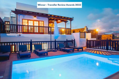 Playa Blanca Villa | Villa Vista Reina - Luxury 6 Bedroom - Heated Pool- Views - Pool Table - Vista Lobos - Playa Blanca
