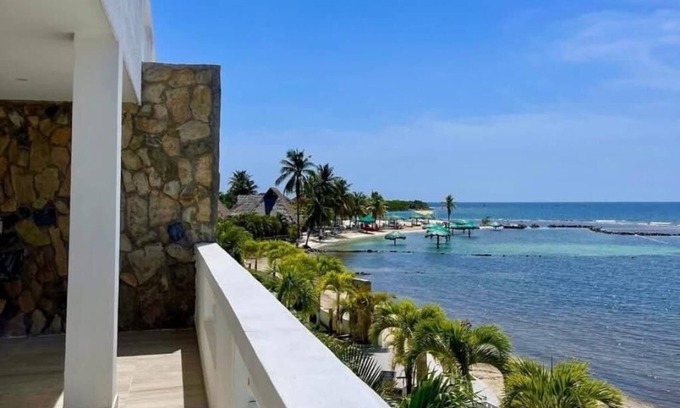 Dixon Cove Condominio | Paraíso frente al mar