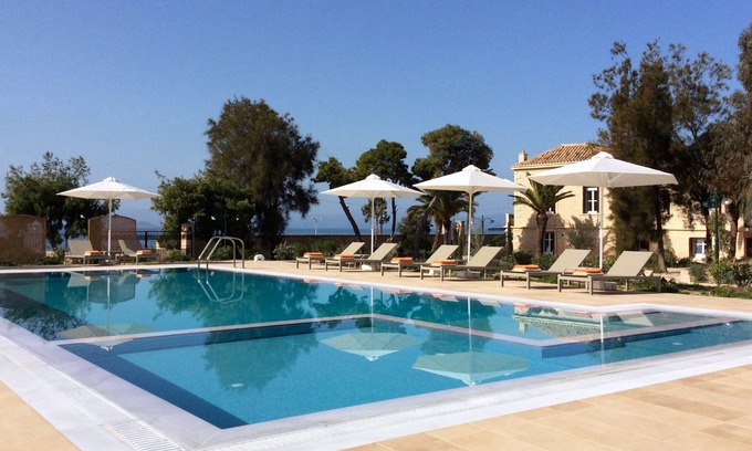 Aegina Villa | Villa Vithania, una lista de patrimonio, casa de lujo en Egina.