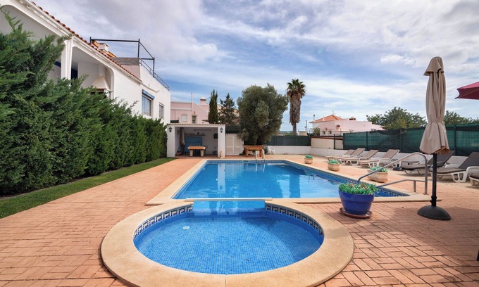 Barrocal Villa | Villa 'Vivenda Luz E Lúdica' con piscina privada, Wi-Fi y aire acondicionado