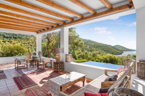Sivota Villa | Villa Viviere -Nestled just 100 meters above the charming village of Sivota