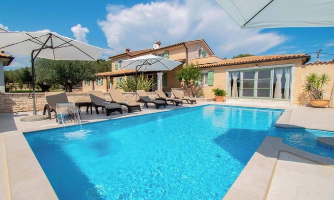 Trgetari Villa | Villa Vlacich by Istrabook