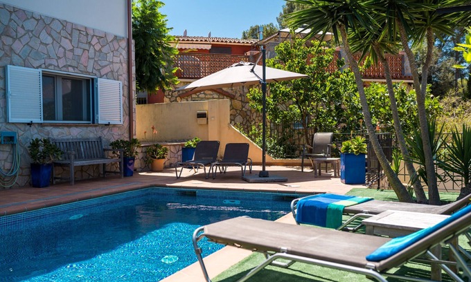 Pals Villa | Villa Vuelta, espaciosa casa con piscina privada