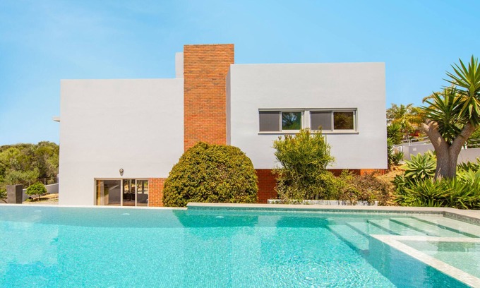 Montes de Alvor Villa | Villa w/ pool & BBQ for relaxing days, Alvor