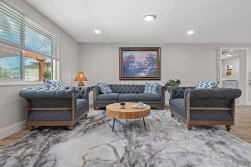 Hudson Beach Estates Casa | Villa Walk to Beach, Pool & Games Great for Family Vacations