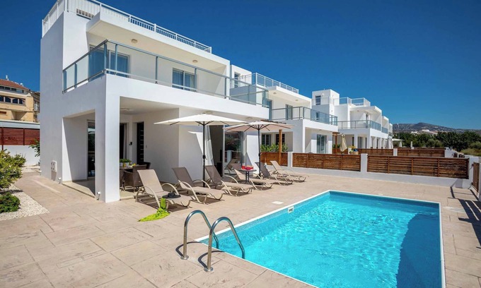 Pegeia Villa | Villa White Moonflower